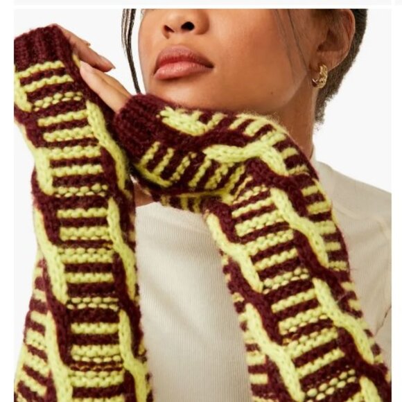 Free People "Mariella" Cable Knit Arm Warmers, OS, NWT - Picture 3 of 3